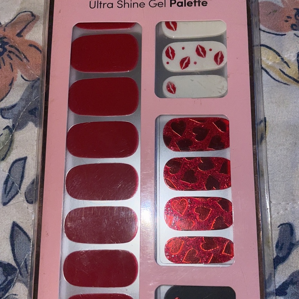 False nail bundle - Picture 8 of 12